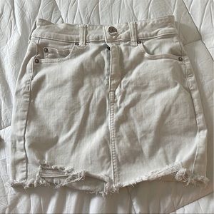 White denim skirt